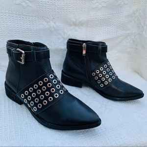 LF urge urge black buckle boots